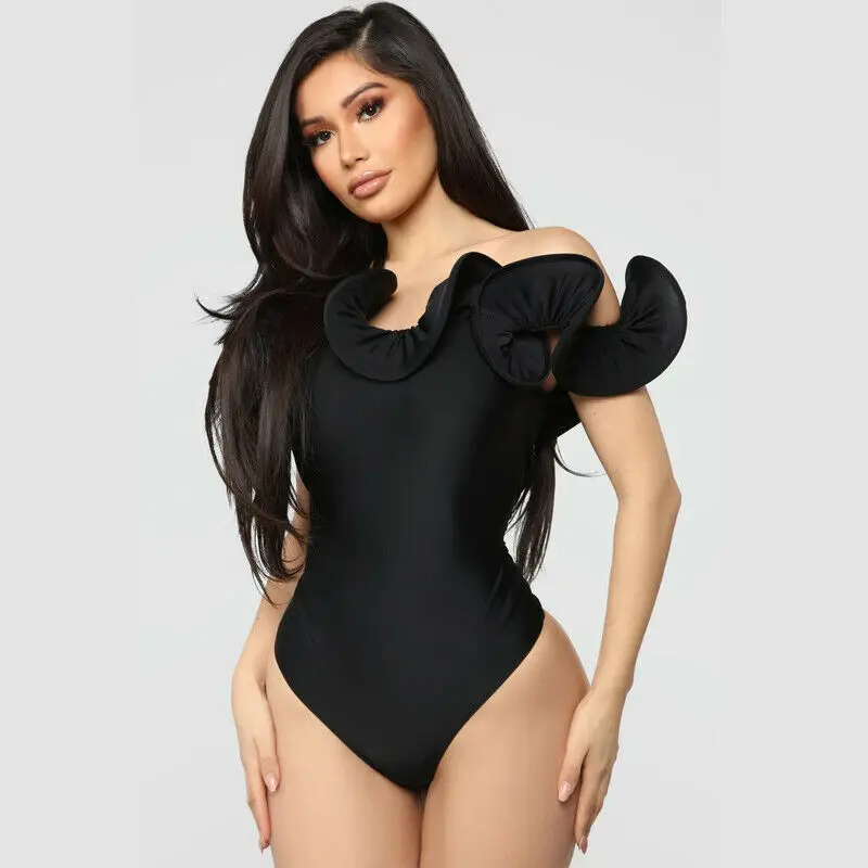 Женское боди с коротким рукавом однотонное трико оборками и открытыми плечами