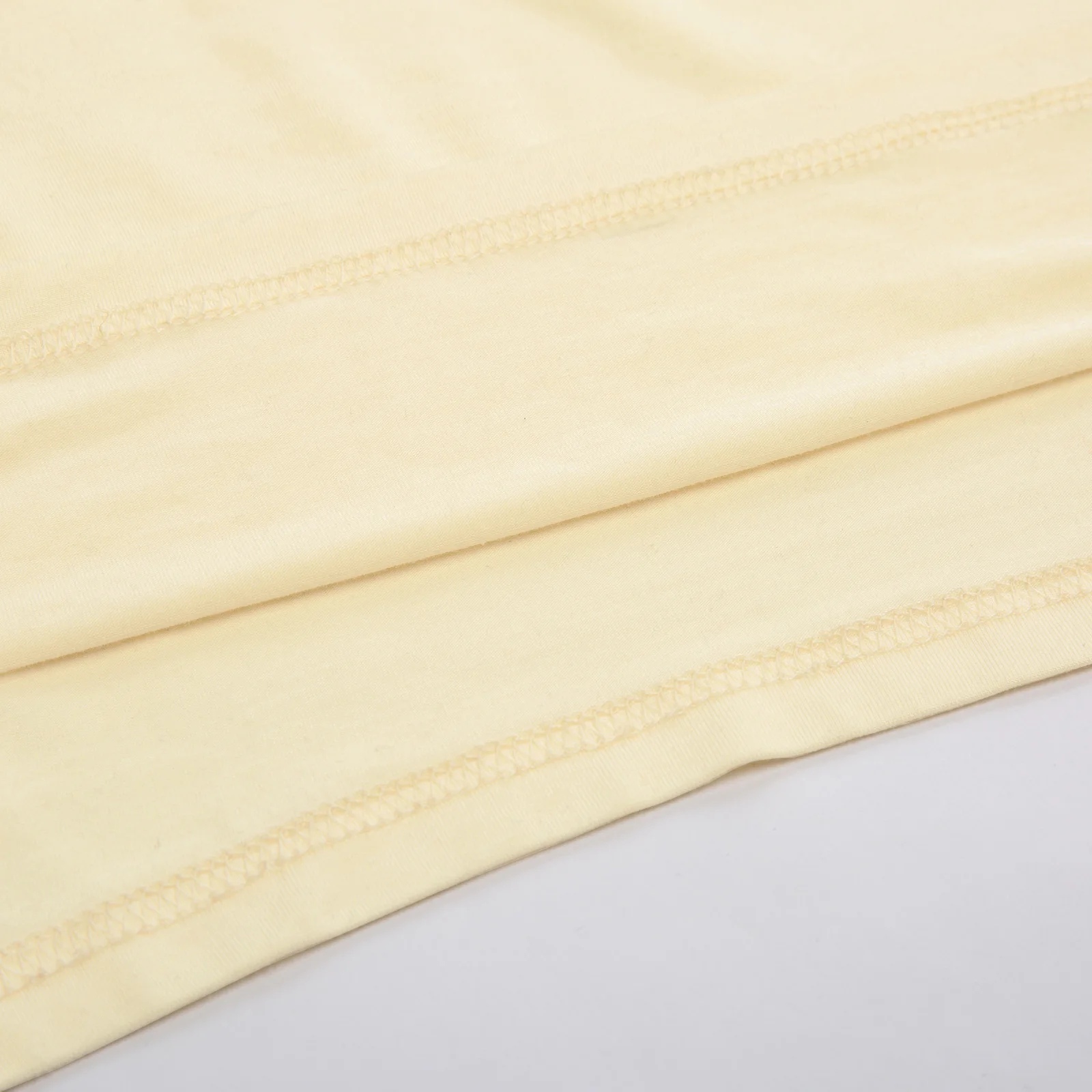 Женское облегающее платье на тонких бретельках без рукавов Бандажное