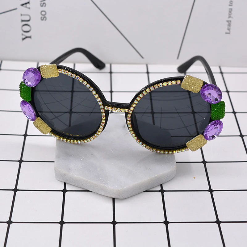 

2019 Handmade High Quality Luxury Baroque Retro Rhinestone Flower Sunglasses for Women Brand Female Sun Glasses Crystal Eyewear