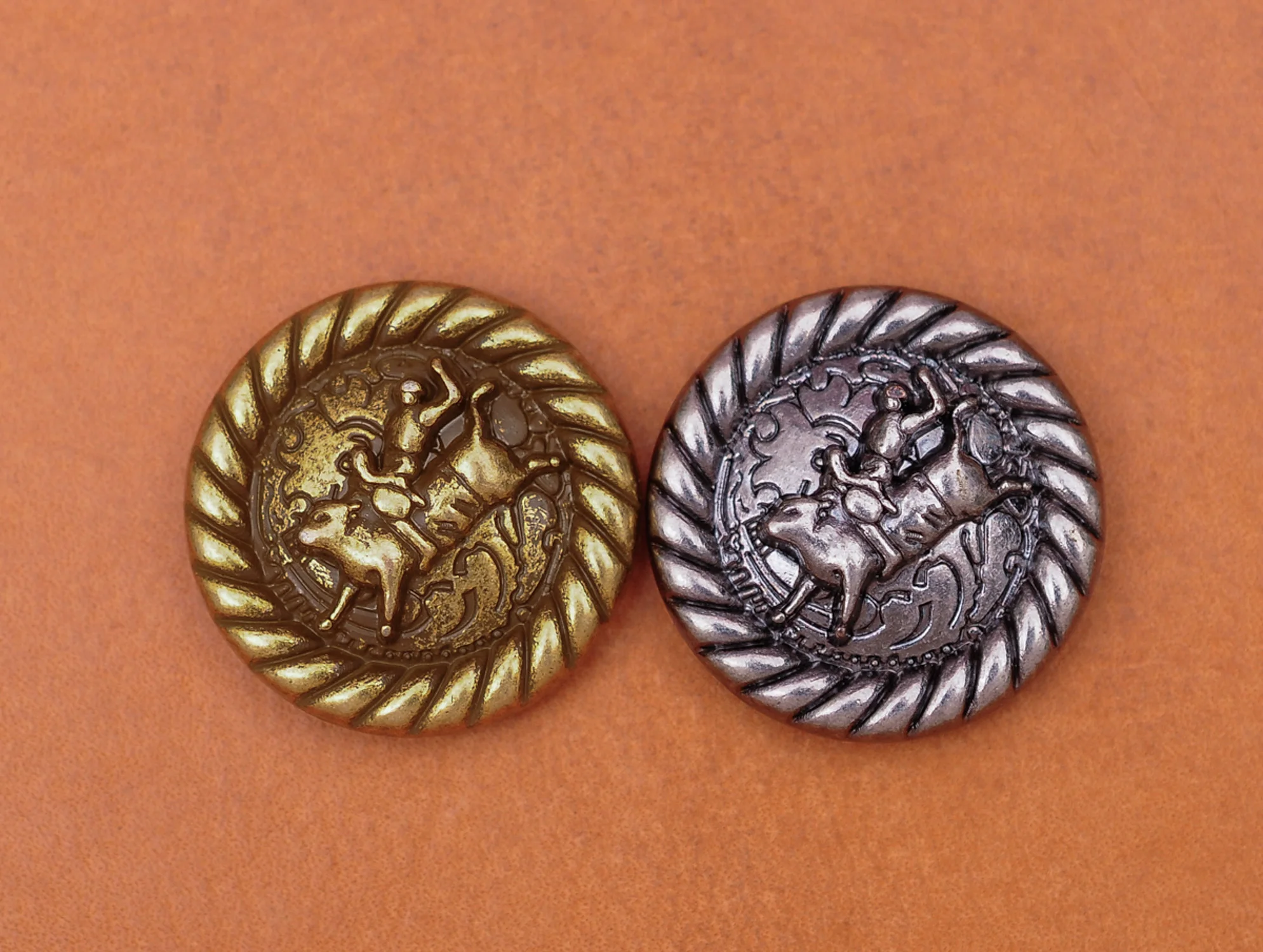25*25mm 1&quot Antique Silver/Brass Western Cowboy Bull Rider Rodeo Horse saddles Leathercraft Belt Bag Shoe Concho Button Lot 10pcs |