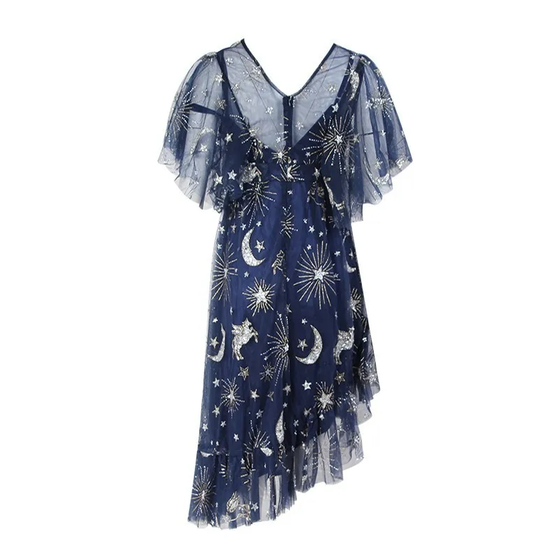 Платье TWOTWINSTYLE ажурное с треугольным вырезом коротким рукавом высокой талией и