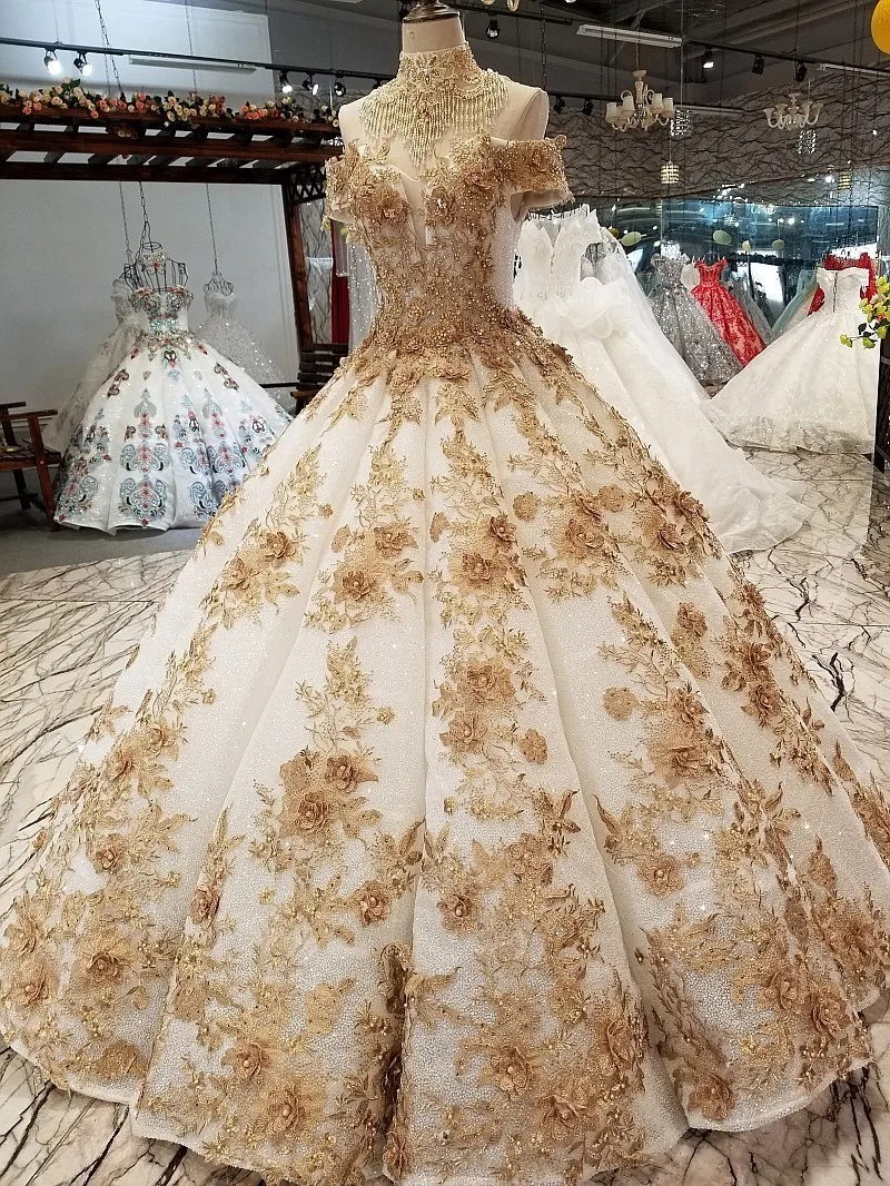 2018 Gold Lace Sleeveless Strapless Floor-length Bridal Gowns Waves Ball Gown Off The Shoulder Vintage Wedding Dresses Casamento | Свадьбы и