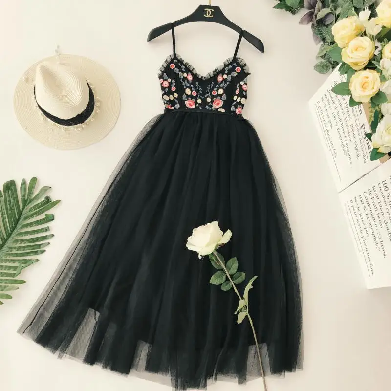 Женское праздвечерние чное платье с цветочной вышивкой и V образным вырезом