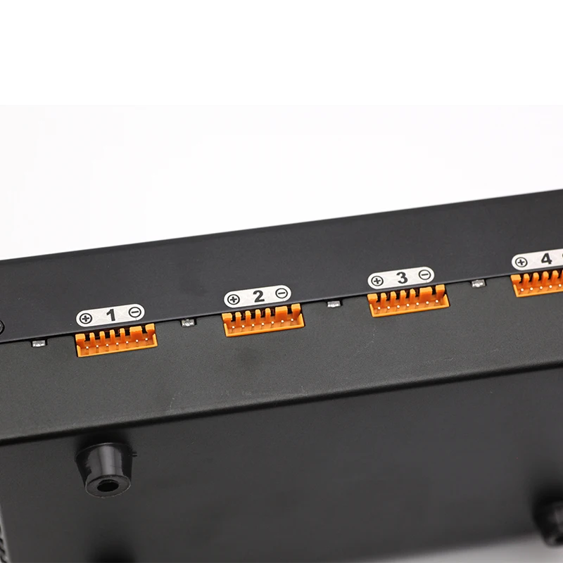 Зарядное устройство Radiolink CB86 Plus 1 шт. высокомощное умное зарядное 6 А 220 Вт для 8
