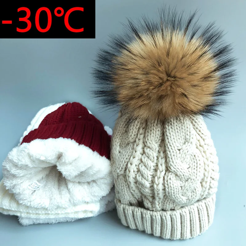 2018 Women's hats Add velvet Fleece Inside Beanies Winter Hats for women 100% Raccoon Fur Pompom Hat Female Twist pattern caps30 |