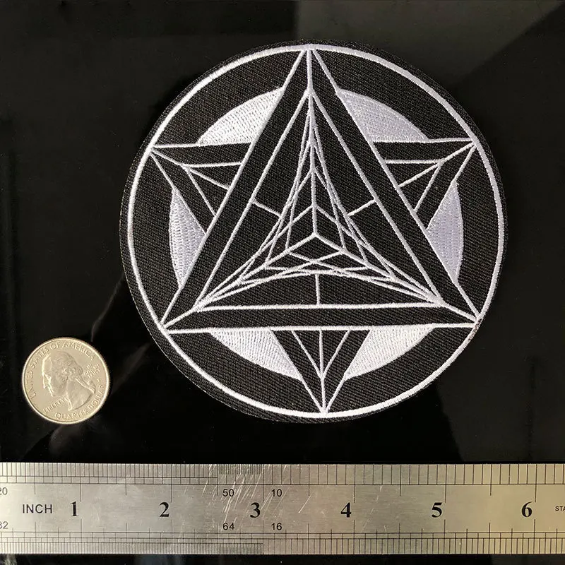 Fine Round Embroidered Iron On Patches Embroidery Black and White Triangle Geometry Image DIY Magic Array Coat Shoes Accessories | Дом и сад