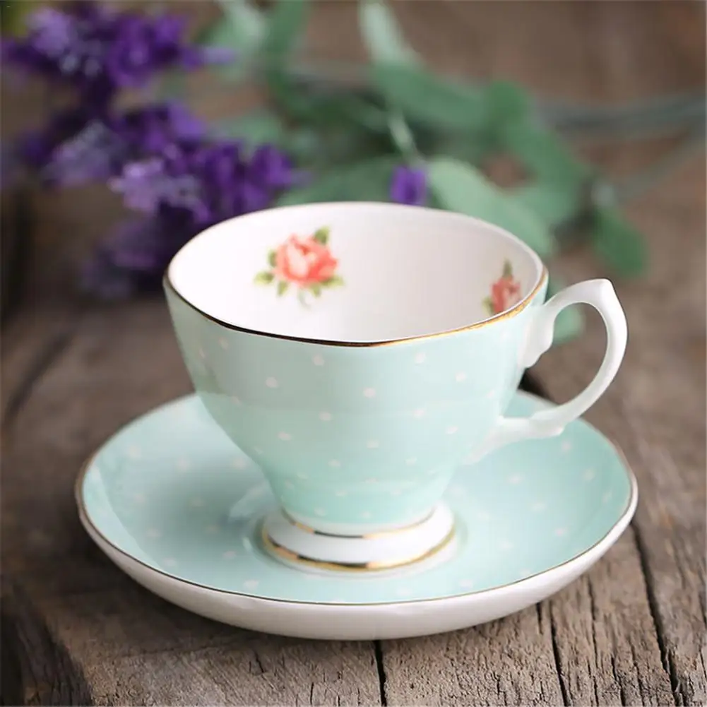 Кофейная чашка с блюдцем и ложкой смешной модный дизайн кофейная эспрессо