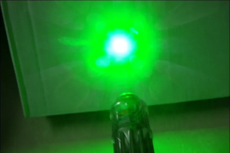 Мощная зеленая лазерная указка AAA 500 Вт 5000000 м 532 нм фонарик Lazer горящая