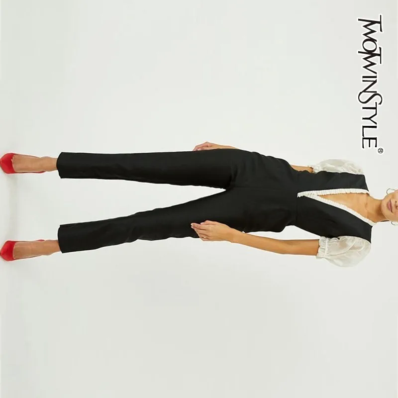 Женский комбинезон TWOTWINSTYLE с треугольным вырезом коротким рукавом и высокой