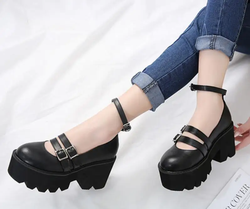 Chaussure femme/женские туфли лодочки на не сужающемся книзу высоком массивном каблуке