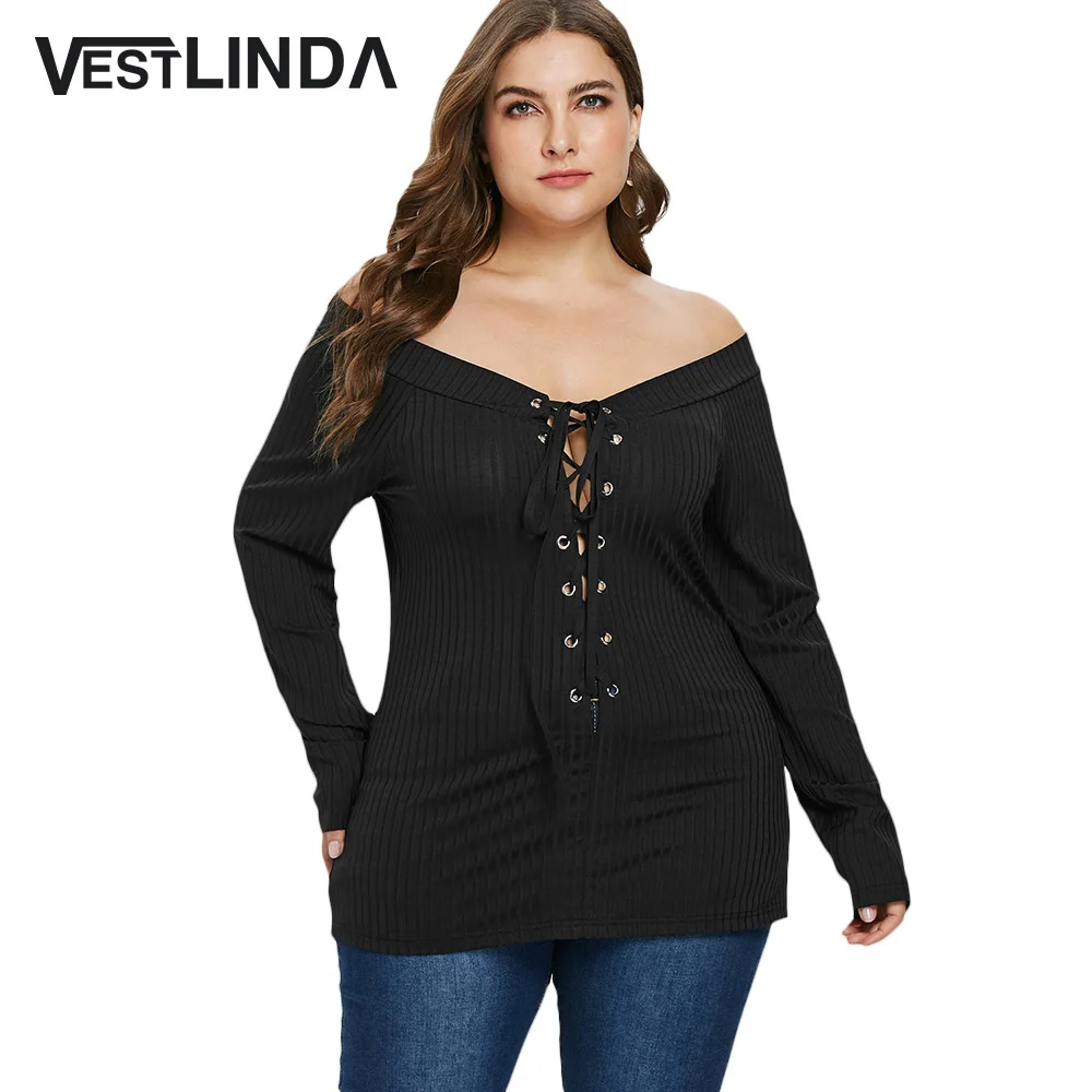 Женская футболка с открытыми плечами VESTLINDA черная Повседневная в рубчик со