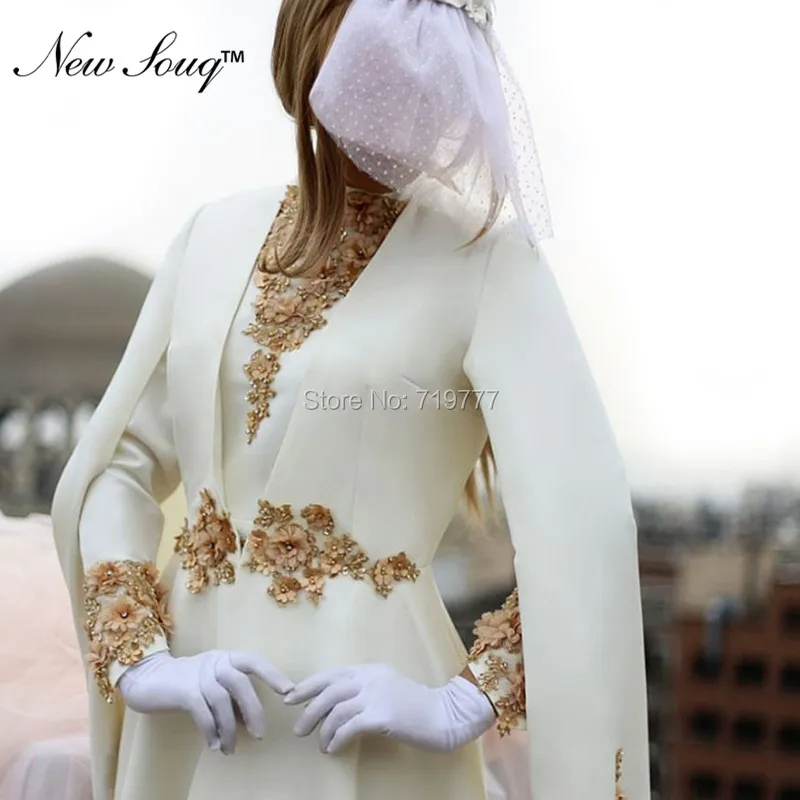 Мусульманское вечернее платье винтажное атласное цвета слоновой кости с длинным