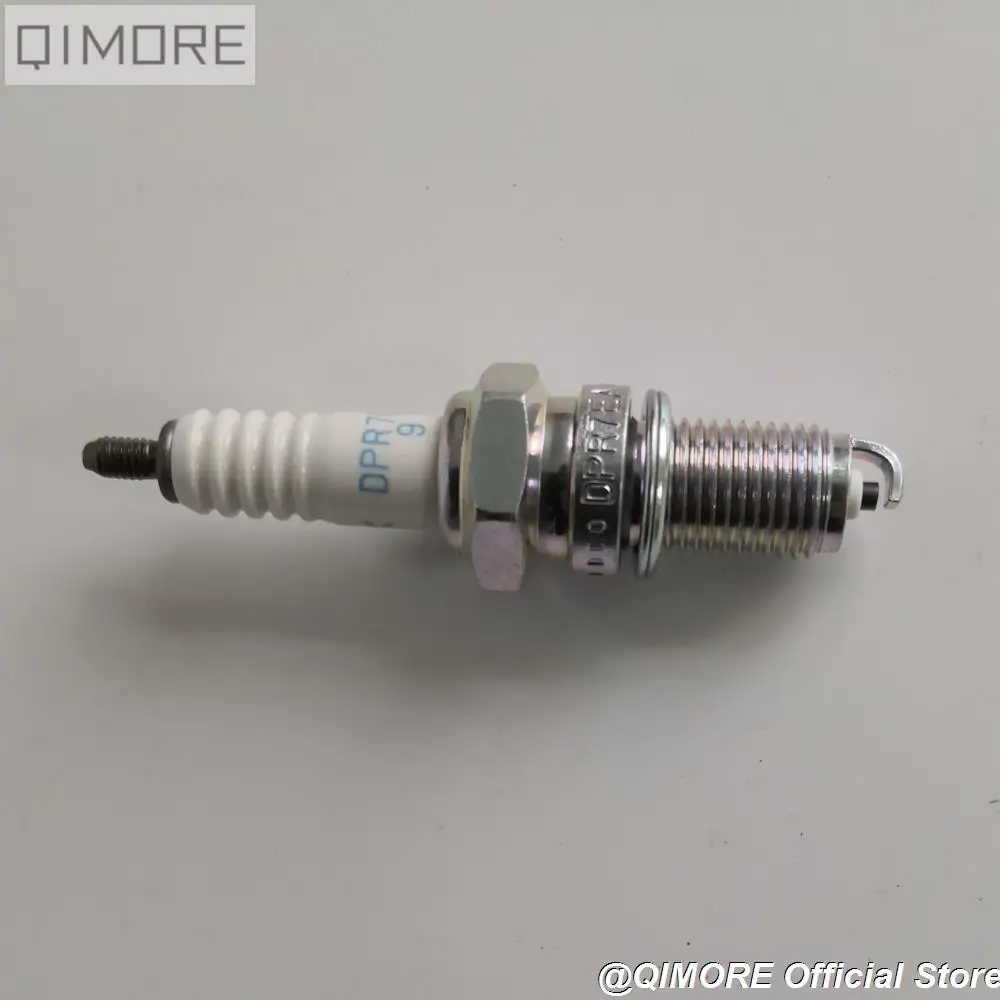 Свеча зажигания для скутера Тип резистора CF250 CH250 CN250 CH125 CH150 VT1100 (замена D7RTC D7TC DR8EA
