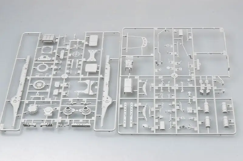 Trumpeter 1/35 01524 Flakvierling 38 Sd.Kfz.7/1 с опозданием|Наборы для сборки моделей| |