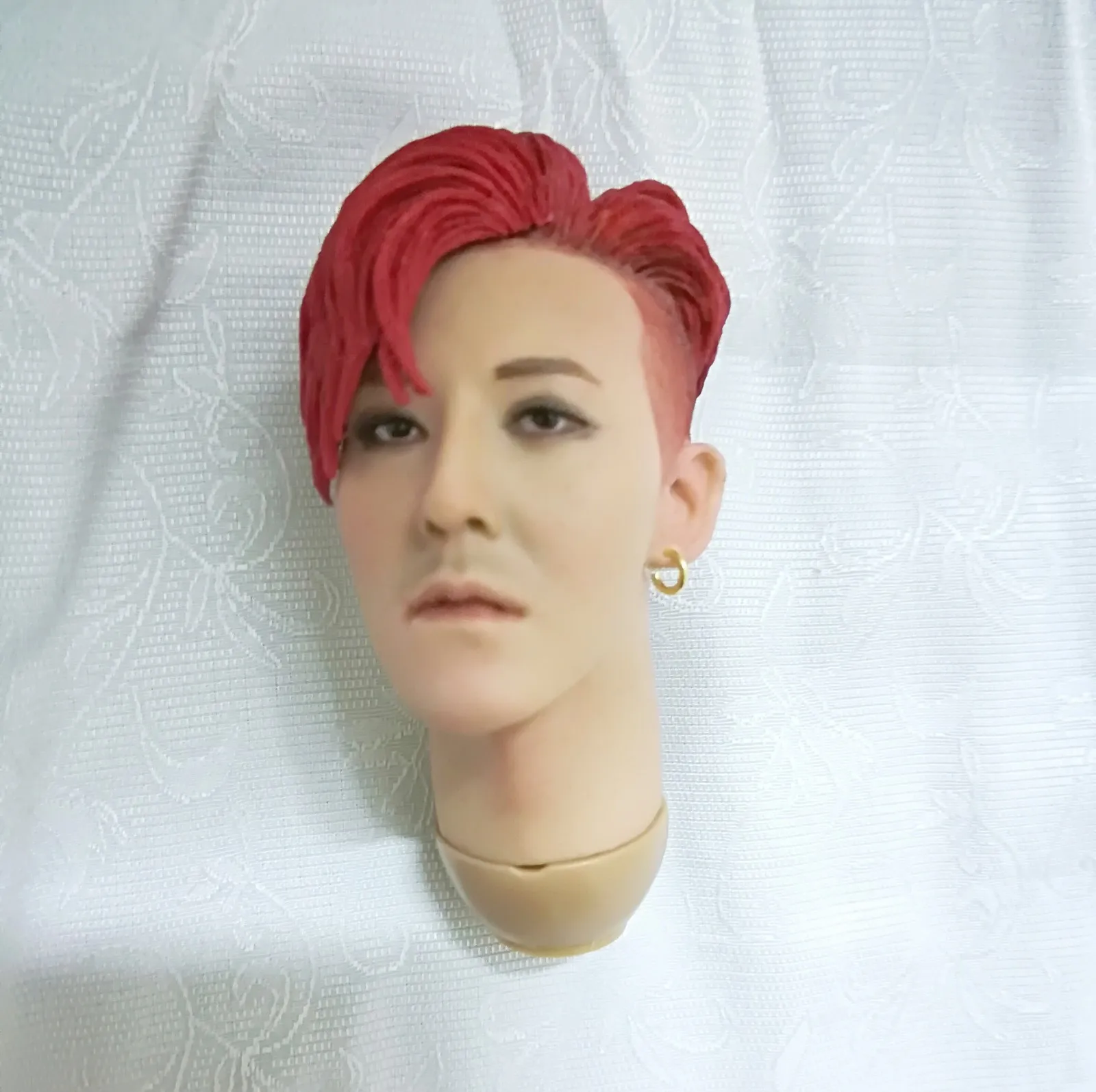 1/6 шкала Kwon Ji Yong голова Лепка с волосами для 12 &quotмужских тел красные и желтые