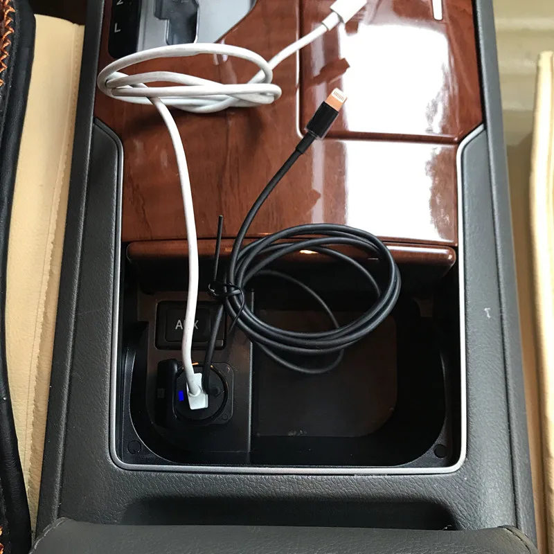 Аксессуары USB Автомобильное зарядное устройство для iPhone Samsung Быстрая зарядка Ford