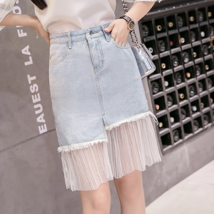 Женская короткая юбка в стиле пэчворк светло-голубая ковбойская с принтом виде