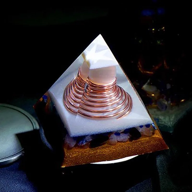 AURA REIKI Orgonite Six-pointed Reiki Pyramid Change Family Contradiction Bring Lucky Crystal Resin Pyramid Chakra Decoration