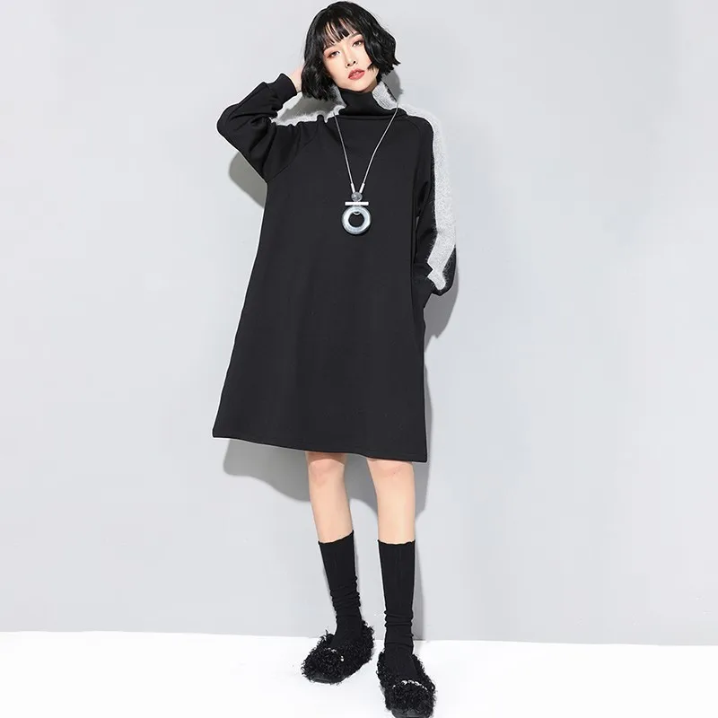 Женское платье с кроличьим мехом TWOTWINSTYLE Осеннее черное белое лоскутное до колена