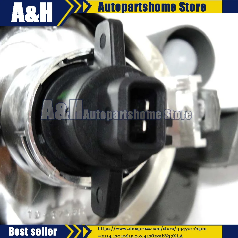 

VO2593105 VO2592105 31111182 31111183 For Volvo XC90 2003-2013 Pair L R Fog Light Driving Lamp No Bulb