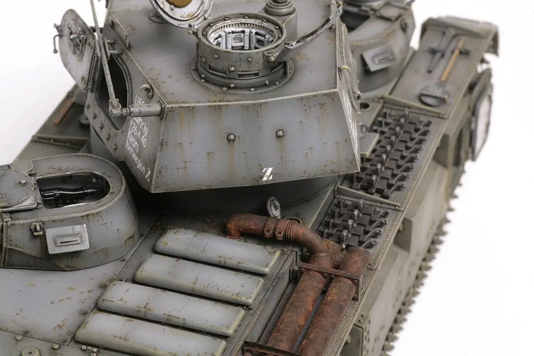 Amusing Hobby 35A0031/35 Panzerkampfwagen VI Neubaufahrzeug Krupp версия 2018|Наборы для сборки моделей| |