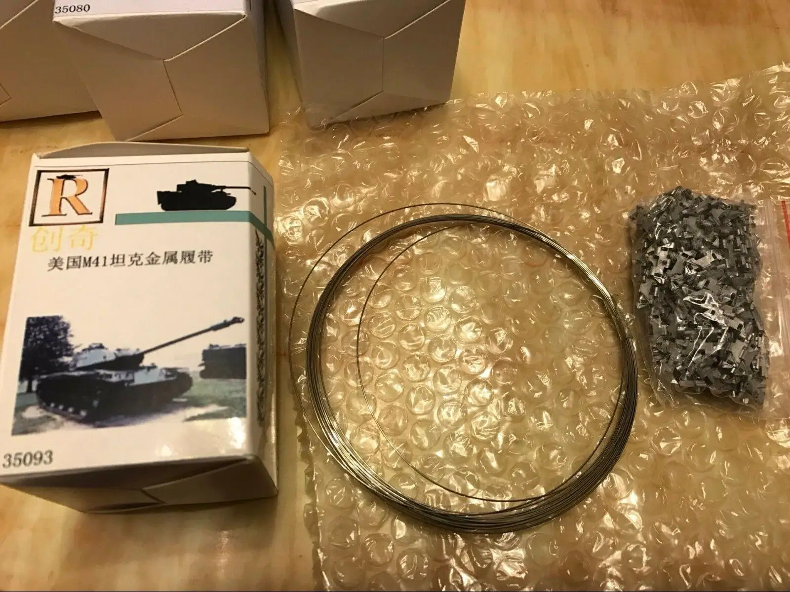 Металлическая гусеница R Model 1/35 35093 для резервуара U S M41|Наборы сборки моделей| |
