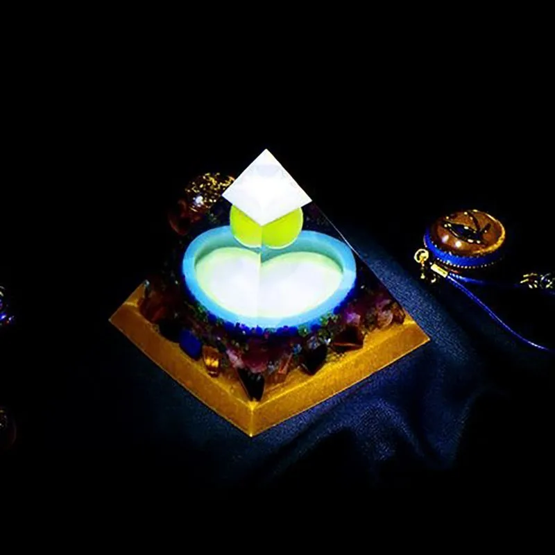 Светящаяся оргонитовая Пирамида AURA REIKI модель фэншуй минеральный кристалл