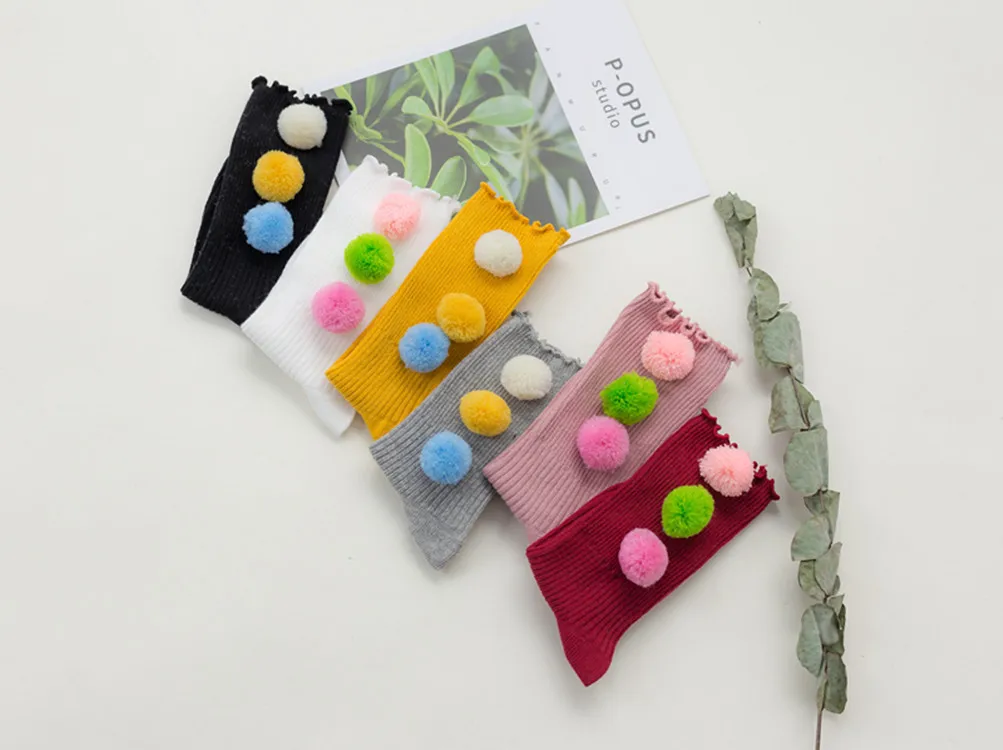 2018 Осень Зима Новые Креативные гольфы для девочек с милыми шариками длинные