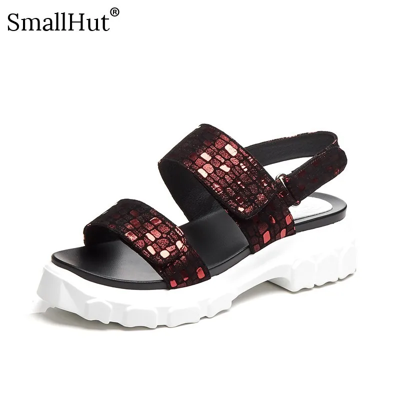 Для женщин сандалии плоской платформе Летние блестящие туфли из натуральной