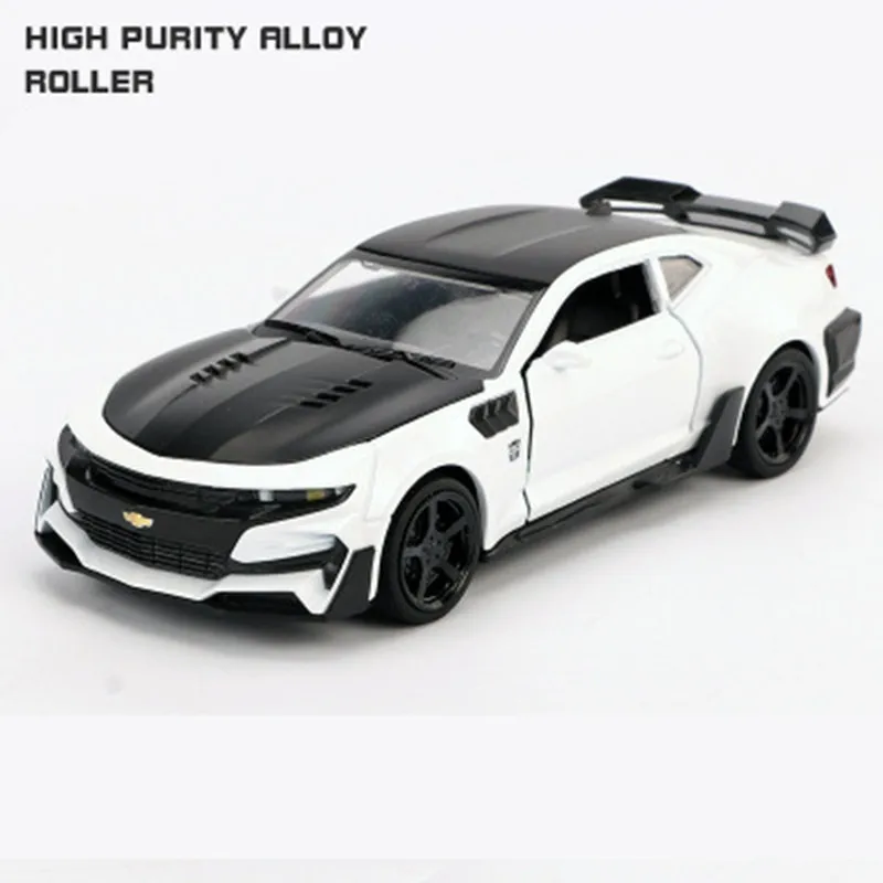 Модель автомобиля из сплава для Chevrolet Camaro 1:32 со звуком и подсветкой|Наземный