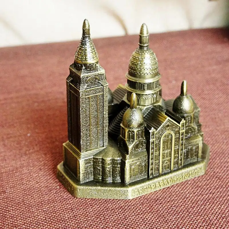 French The Notre Dame De Paris Catholic Church Building Model Metal Ornament Birthday Gifts Souvenirs Statuette Steeplehouse | Дом и сад