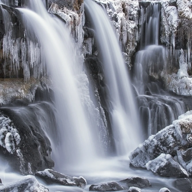 Нижняя часть водопада Guggafoss в южной Исландии исландский постер (12x19)|Таблички и