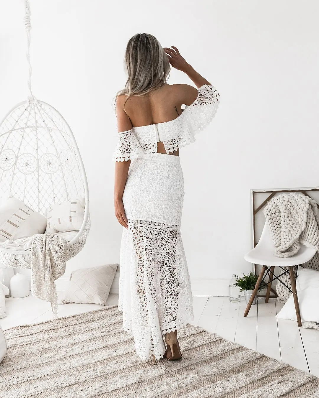 

2019 Women White Lace Dress 2 Pcs Set Sexy Slash Neck Backless Pencil Dress Spring Dresses