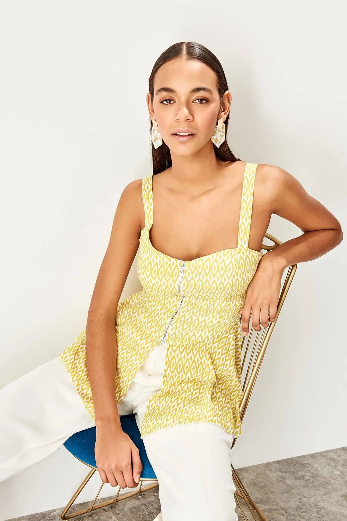 Trendyol желтая блузка на молнии TWOSS19AP0240 |