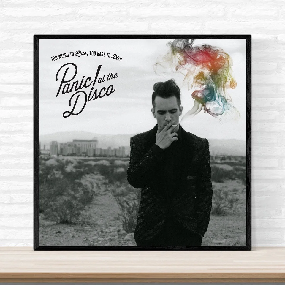 Panic! At The Disco слишком странно чтобы жить редко Die музыка Обложка альбома плакат