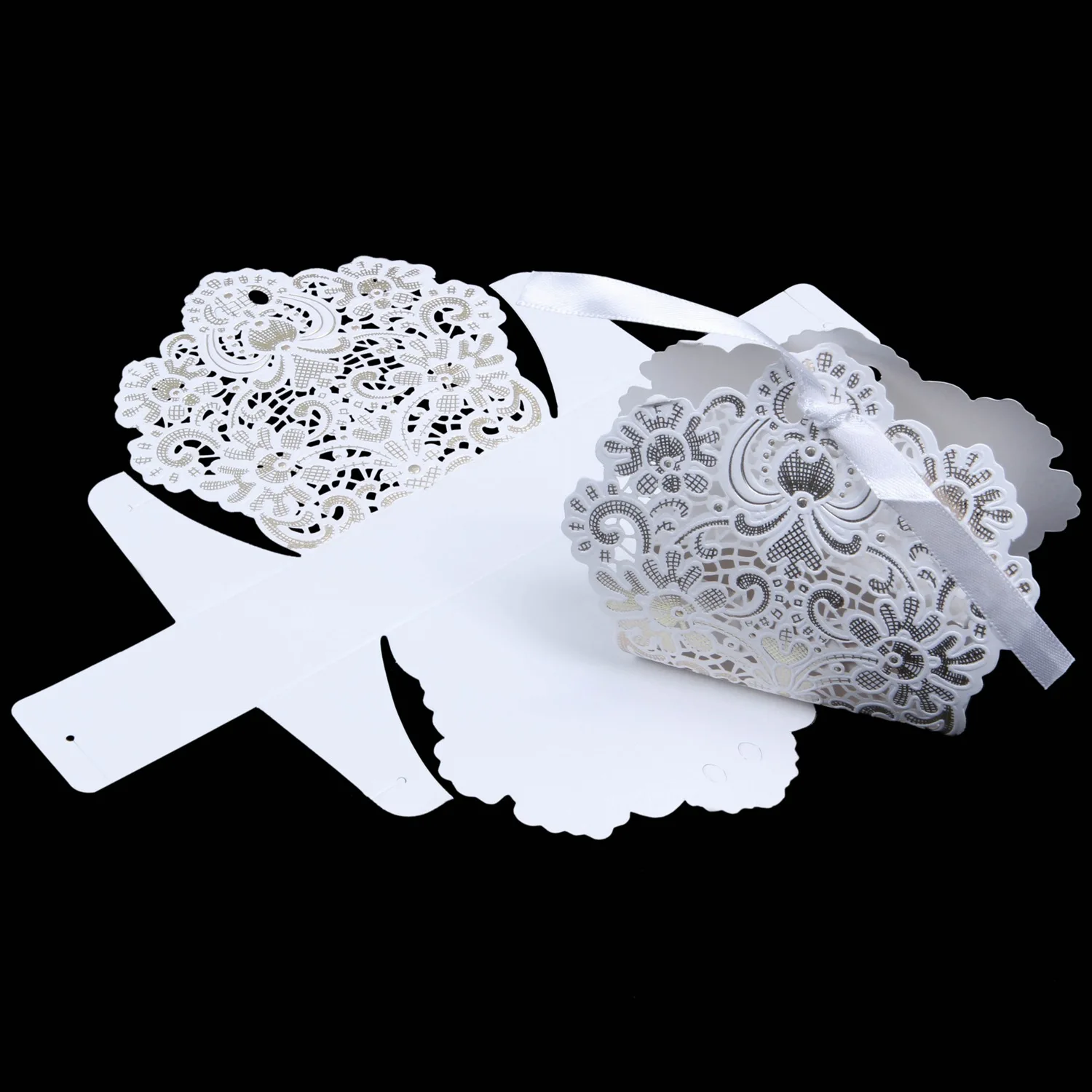 100pcs white lace candy box hollow |
