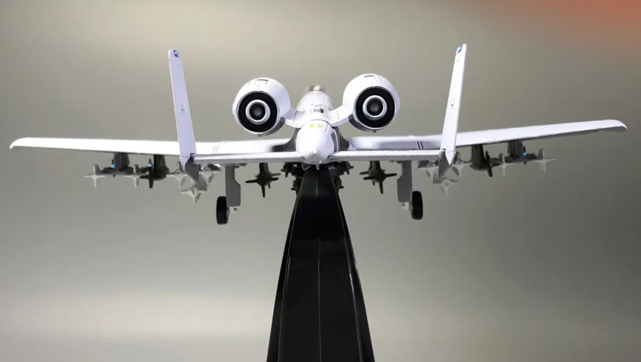 Танк Killer A 10 Thunder Fighter специальный литейный Металл 1/100 модель статического
