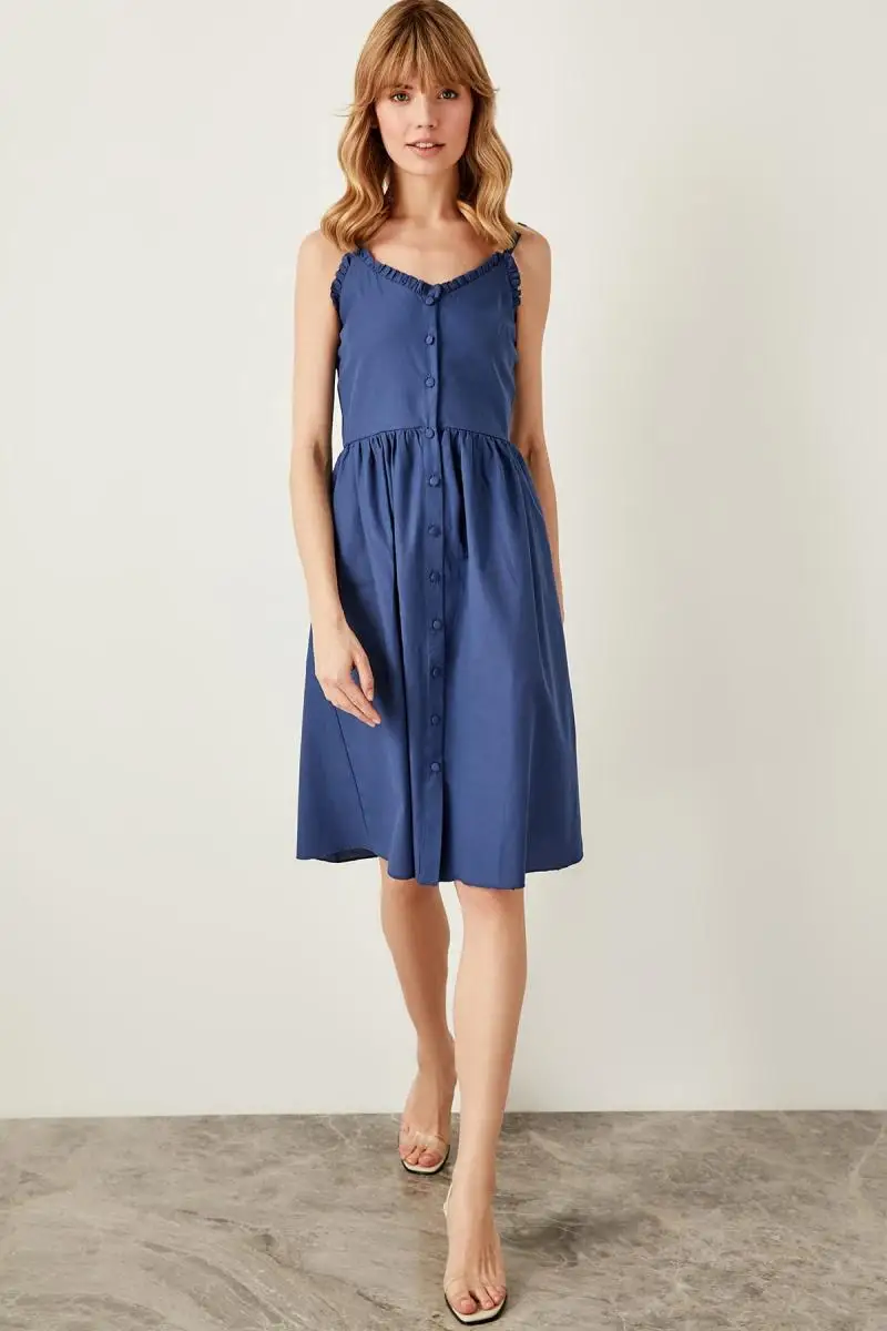 Платье на пуговицах цвета индиго Trendyol TWOSS19OD0019|Женские платья| |