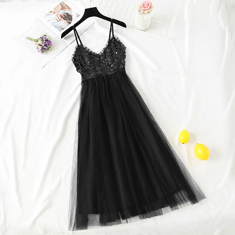 Женское длинное платье на тонких бретельках винтажное Сетчатое с треугольным