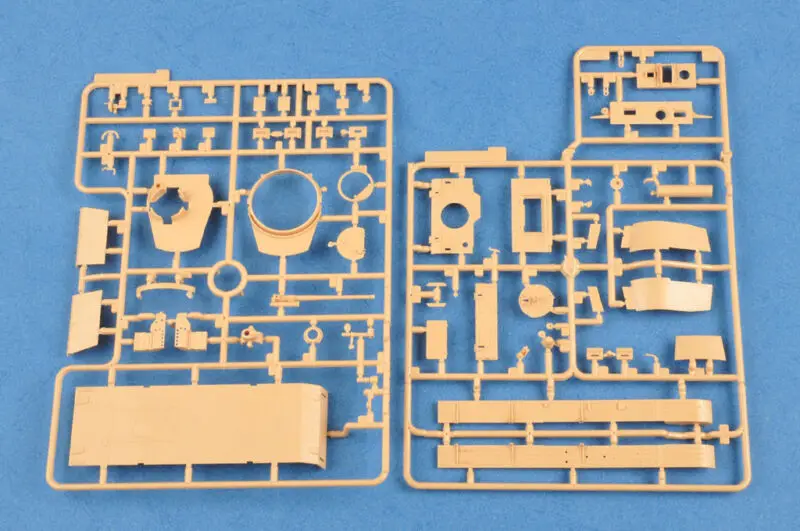 Trumpeter 80136 1/35 масштаб немецкий PzKpfw.38(t) Ausf.E/F игрушка танк статическая модель