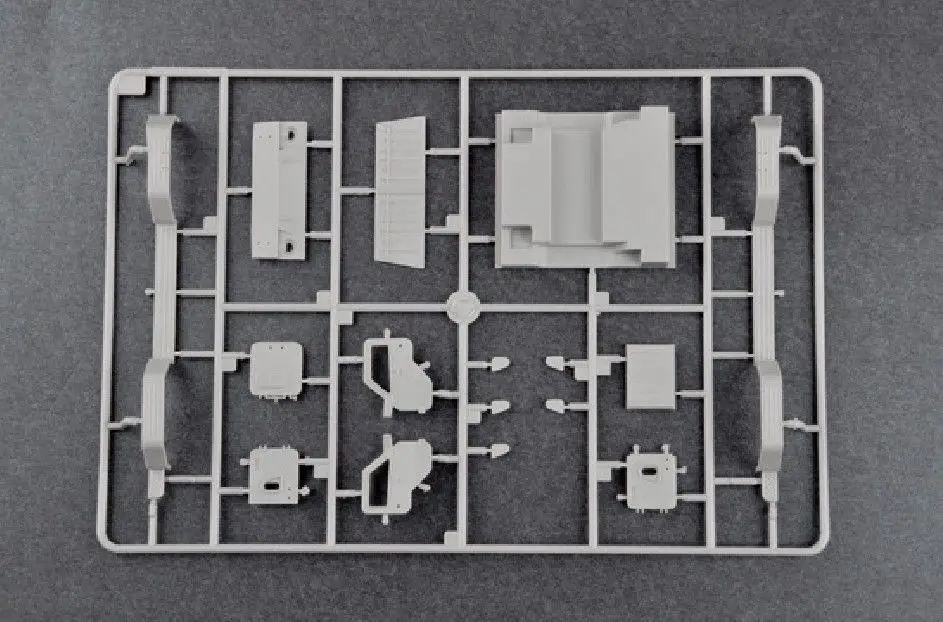 Модель российского высокомобильного военного автомобиля Trumpeter 1/35 05594 | Игрушки и