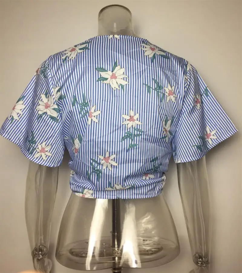 Женская короткая футболка летний топ с бантом синие и белые полоски цветочный