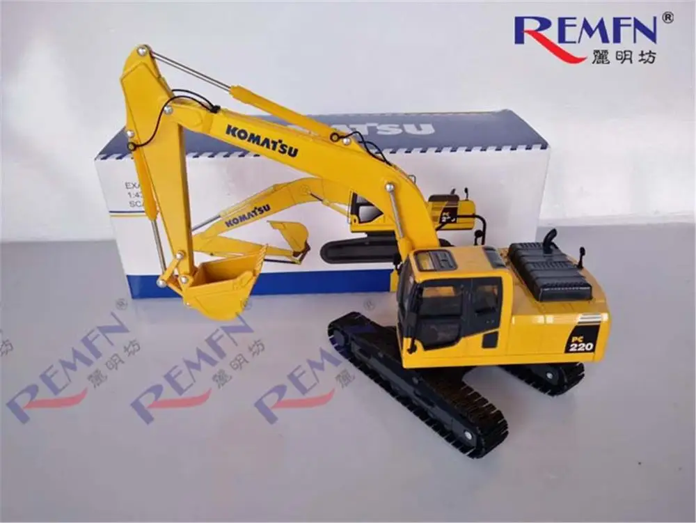 1/43 Komatsu PC220 8 гидравлический экскаватор с металлической гусеничной литьевой