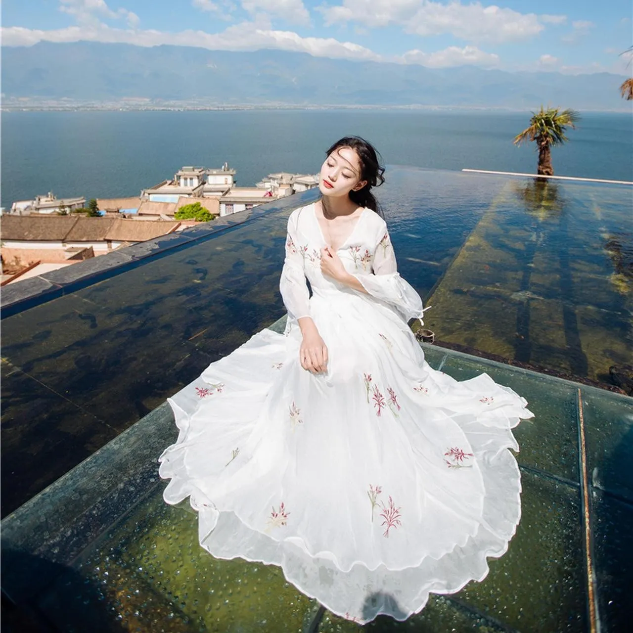 Женское длинное пляжное платье с v образным вырезом и вышивкой шифоновое