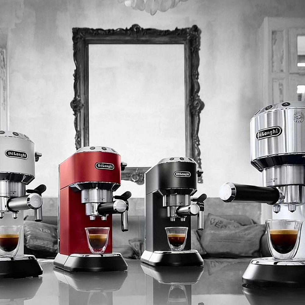 Рожковая кофеварка De’Longhi Dedica EC 685.BK | Бытовая техника