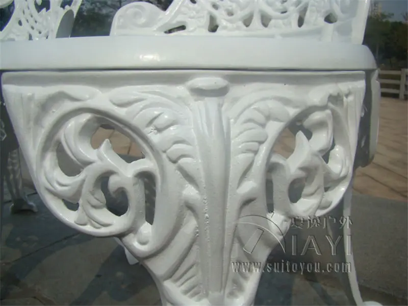 Комплект садовой мебели из литого алюминия ~~ стол и 2 стула Викторианский