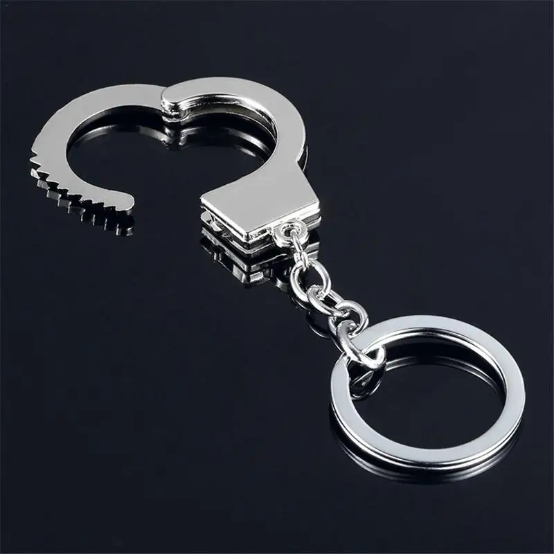 Car Keychain Realistic Handcuffs Shape Metal Key Chains Waist Hanging Pendant Innovative Gift Stylish | Автомобили и мотоциклы