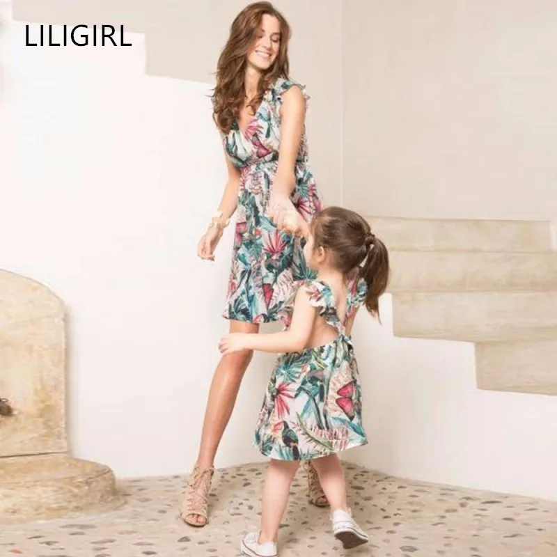 Платье LILIGIRL с оборками V образным вырезом|Сочетающаяся одежда для семьи| |