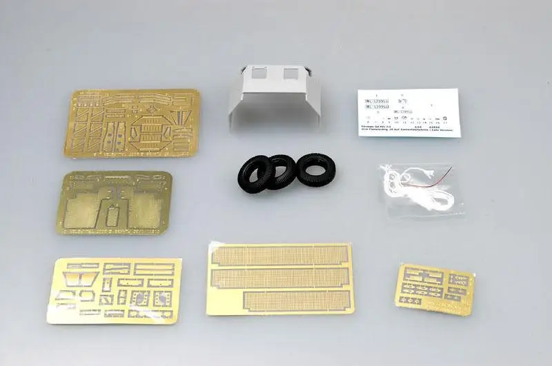 Trumpeter 1/35 01524 Flakvierling 38 Sd.Kfz.7/1 с опозданием|Наборы для сборки моделей| |