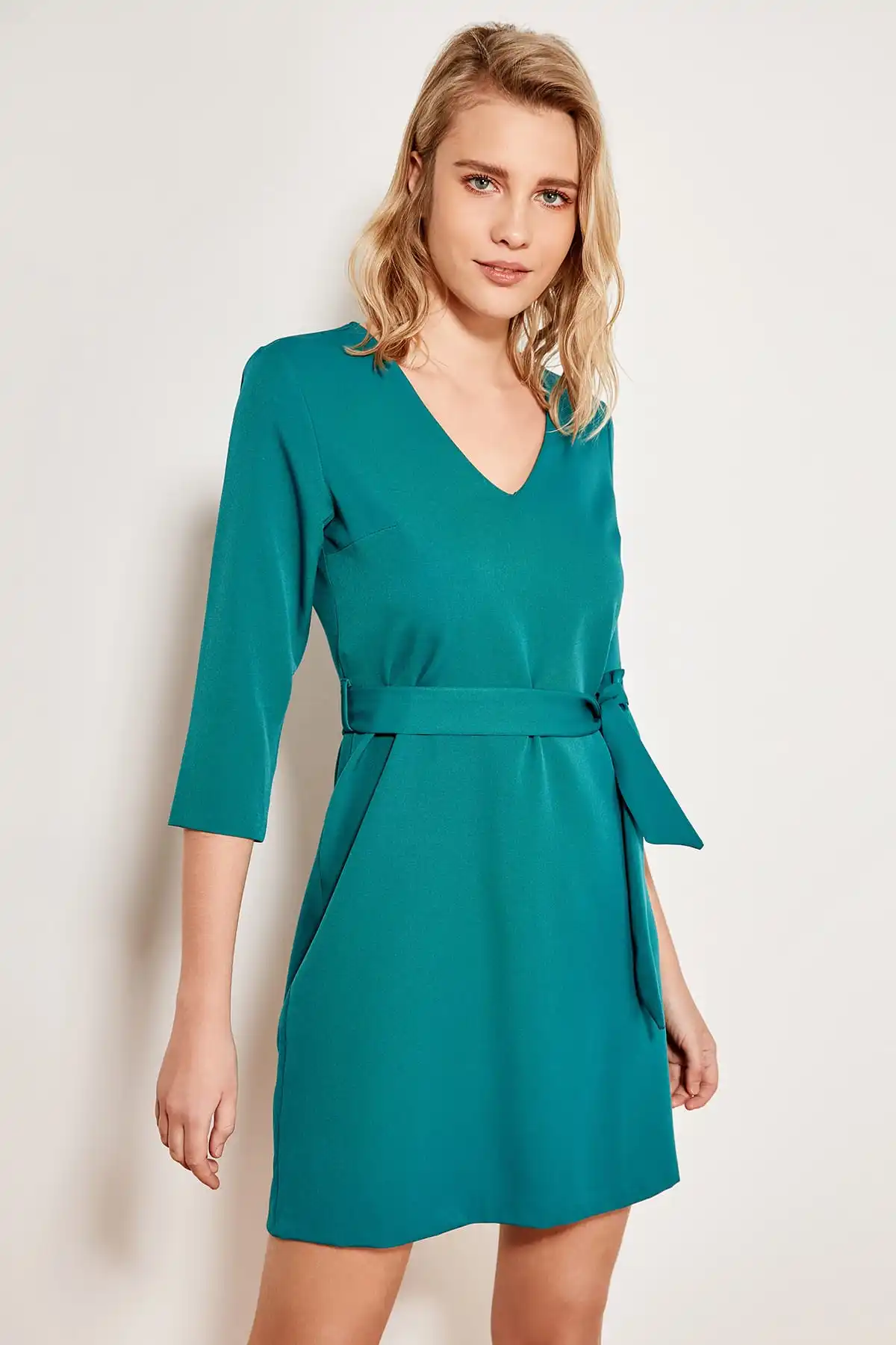 Платье Trendyol Basic с зеленым ремнем TOFSS19SO0001|Женские платья| |